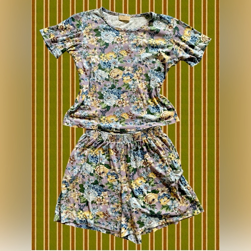 Ann hill medium lavender floral pajama set